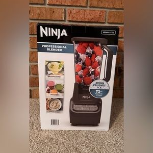 Ninja Professional Blender 1000 Watts Brand New In Box
